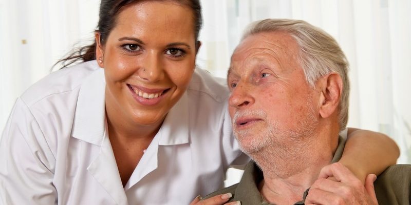 Arbeidsovereenkomst langdurige arbeidsongeschikte te vroeg ontbonden voor recht op compensatie