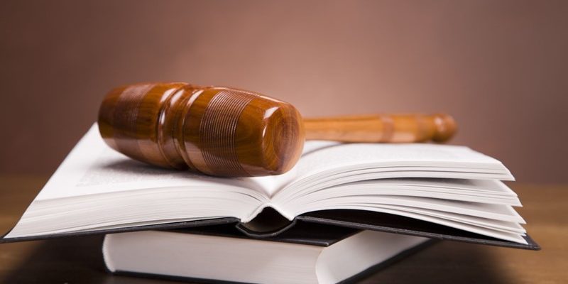 Verzoek ontbinding arbeidsovereenkomst vormde inmenging in vrijheid van meningsuiting